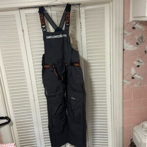 Grundens NWT gambler goretex bib multiple sizes